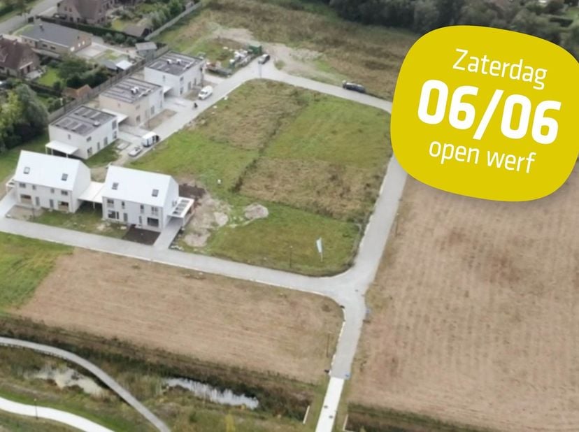 Lot 114 is een bouwgrond voor een open bebouwing en heeft een oppervlakte van 389 m² en ligt in een goedgekeurde en reeds aangelegde verkaveling in de
