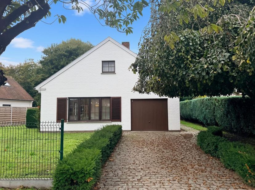 Huis te koop in Sint-Lucaslaan 10,
                    8310 Assebroek