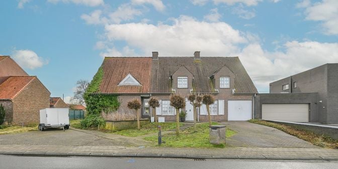 Bedrijfsvastgoed te koop in Nachtegaalstraat 4-6, 8870 Izegem