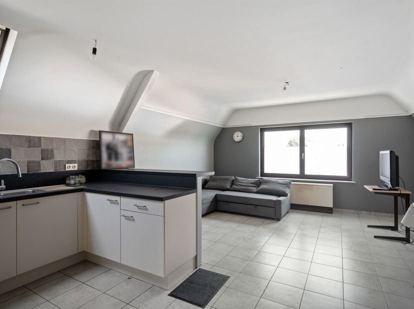 Eénslaapkamerappartement met terras in het centrum<br />
Ligging: Pal in het centrum van Herentals gelegen met alle faciliteiten (winkels, scholen, ee