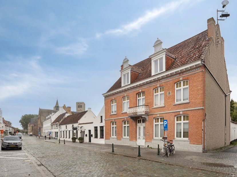 Huis te huur in Kerkstraat 27,
                    8340 Damme