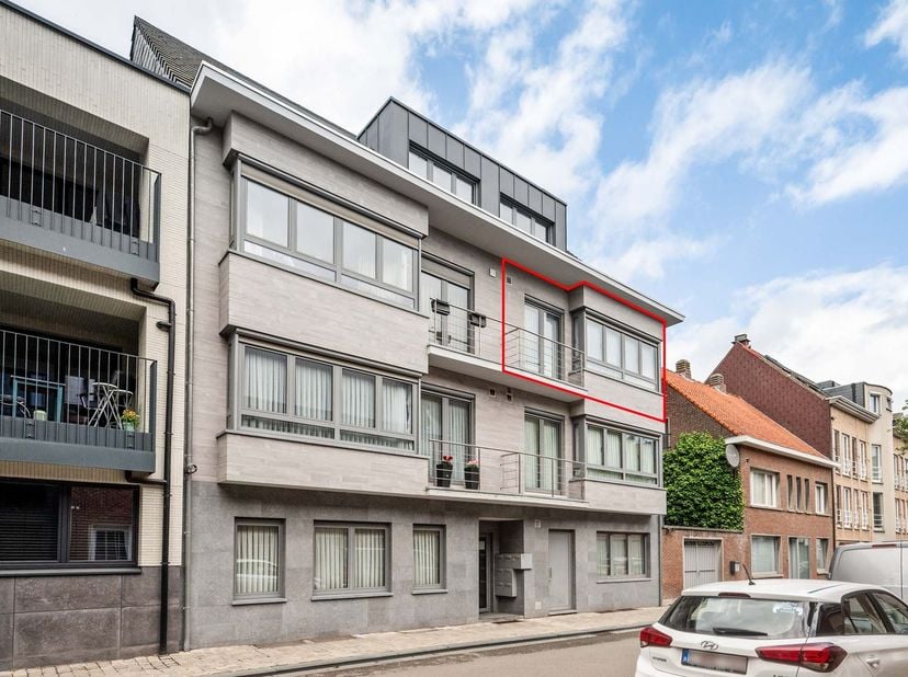Appartement de 2 chambres, prêt à emménager et économe en énergie, situé en centre-ville<br />
L'appartement se trouve dans une petite résidence dont
