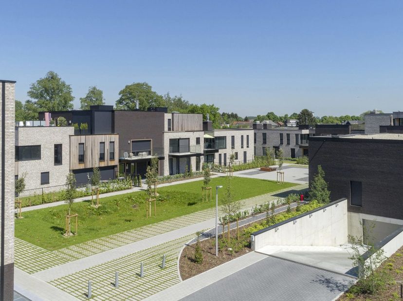 Autostaanplaats nr. 50 gelegen in de ondergrondse parkeerkelder van residentie Leyndecker, in het centrum van Veerle Laakdal.<br />
De autostaanplaats