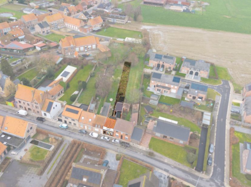 Vous recherchez une maison à vendre à Bikschote avec du potentiel et un jardin agréable ? Cette maison à rénover, située dans le charmant village de B