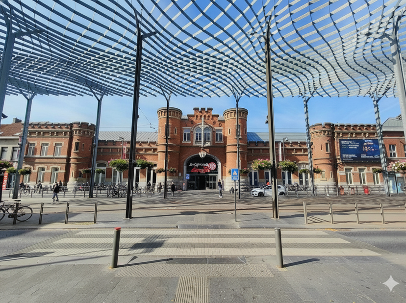 Deze 90 m² commerciële ruimte is de ideale opstartlocatie voor jouw droomzaak. Dankzij de praktische oppervlakte is het pand perfect geschikt voor sta
