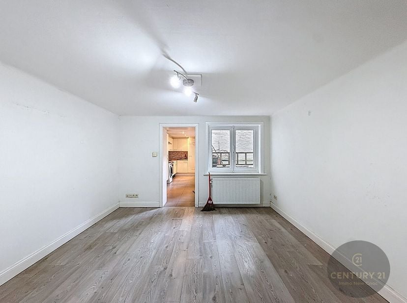 1 slaapkamer appartement  59 m²<br />
Residentie Caducee -1<br />
Dit eenvoudig en knus kelderappartement beschikt over één ruime slaapkamer en een aa