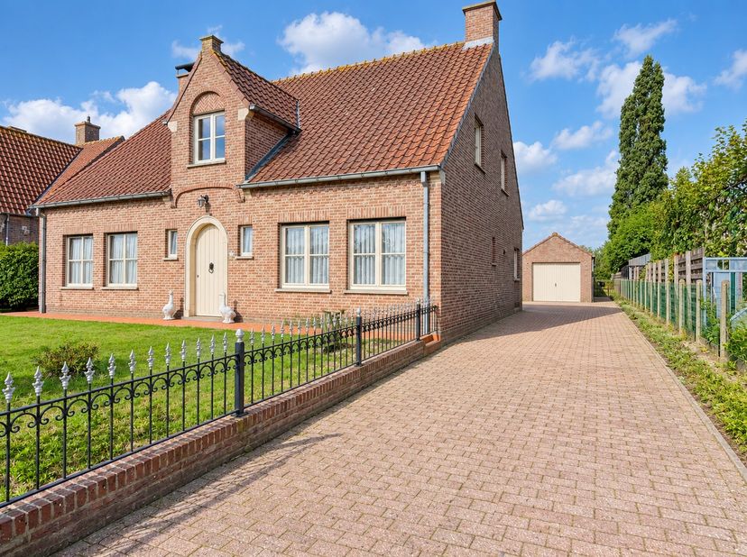 Maison à vendre à Torhoutsesteenweg 392,
                    8210 Zedelgem