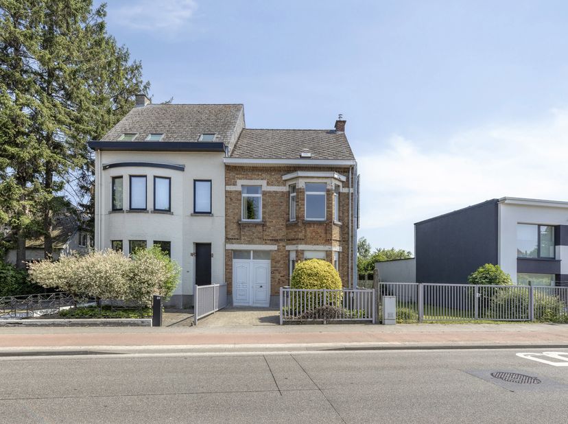 Huis te koop in ,
                    9320 Nieuwerkerken