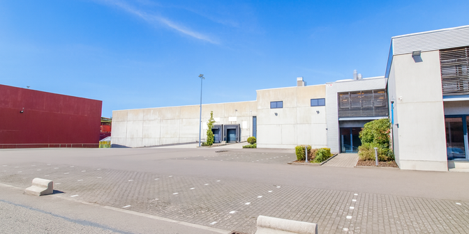 Bien professionnel à vendre à 5030 Sauvenière