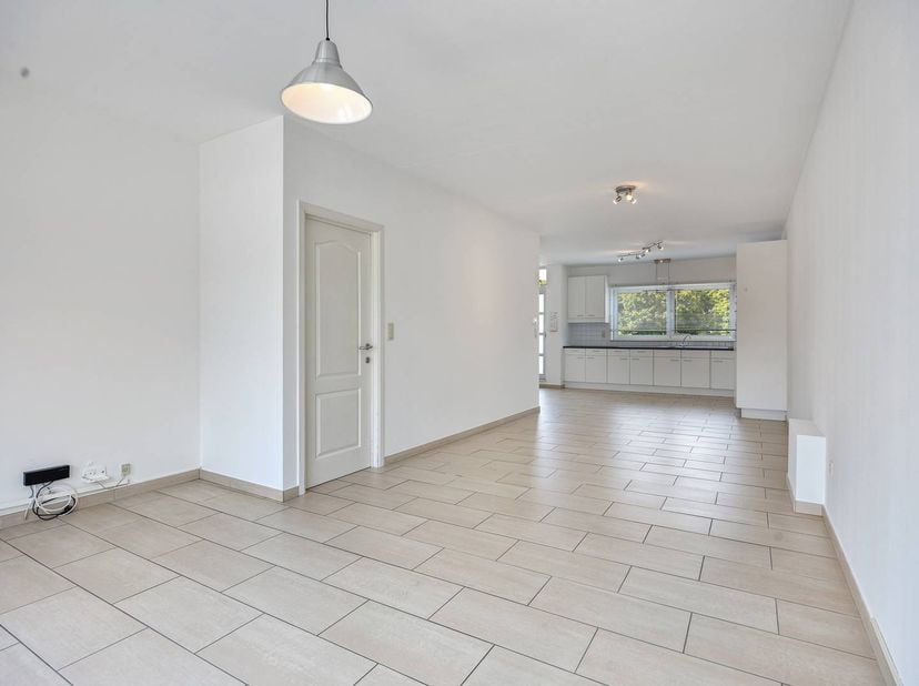 Met een aangename bewoonbare oppervlakte van 144 m² en een terras met een ideale zuidelijke oriëntatie, biedt dit appartement alle troeven om optimaal