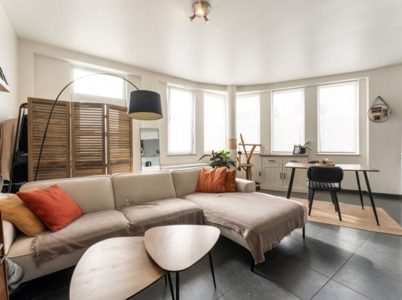 Te huur voor korte of langere periode.<br />
Deze hoekwoning, gelegen op wandelafstand van het centrum van Destelbergen en het bijhorende super gezell
