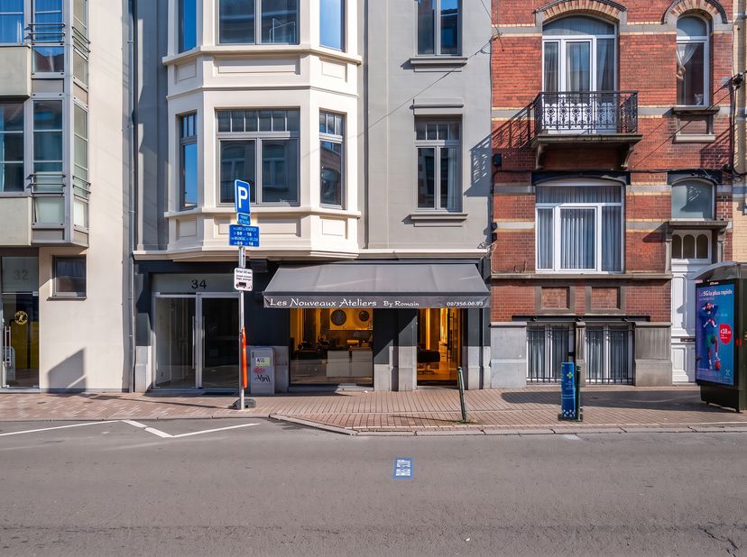 Bedrijfsvastgoed te koop in Rue Joseph Stallaert 34,
                    1180 Ukkel