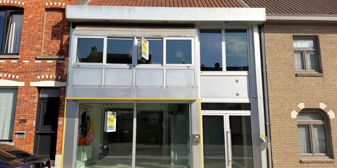 Bien professionnel à vendre à Bruggestraat 233, 8930 Menen