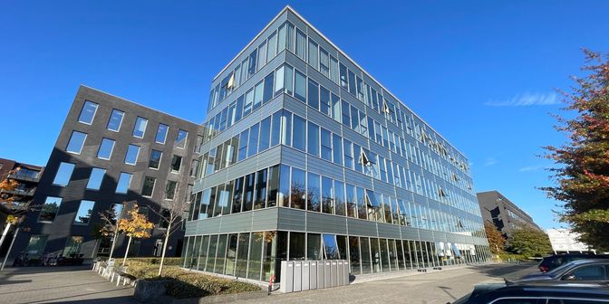 Bedrijfsvastgoed te huur in Berchemstadionstraat 72 bus V1a, 2600 Berchem