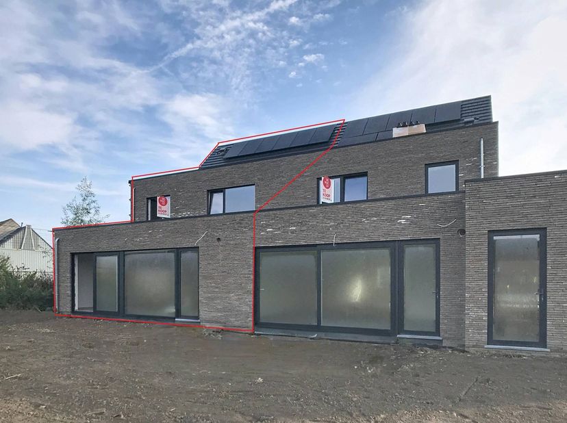 Huis te koop in Antwerpsesteenweg 362,
                    2070 Zwijndrecht