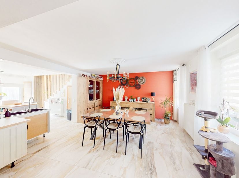 Huis te koop
                    in 6200 Bouffioulx