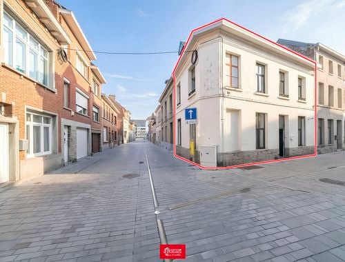                                         Kot-Kamer te huur in Tournai, € 450
