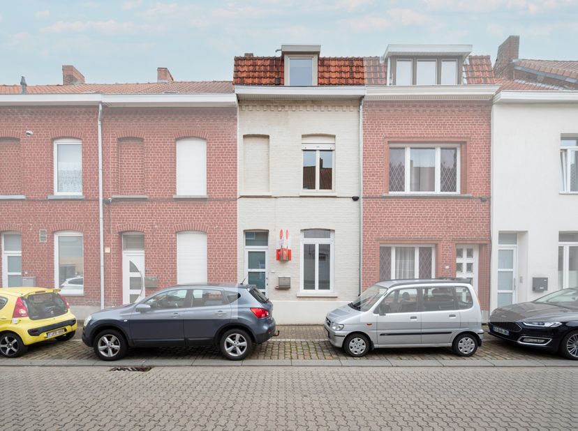 Huis te koop in Leopoldstraat 25,
                    8930 Menen