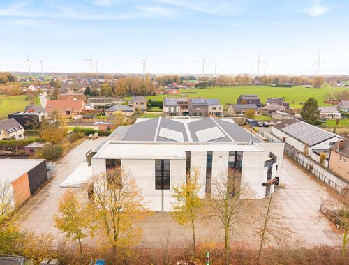                                         Bedrijfsgebouw te huur in Retie, € 10.000
