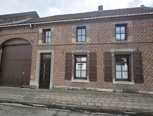                                         Maison unifamiliale à vendre à Elouges, € 180.000
