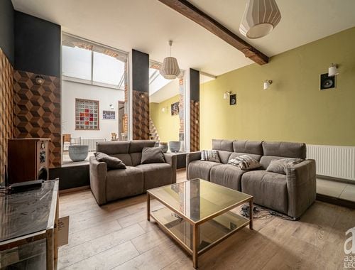                                         Woning te koop in Tournai, € 575.000
