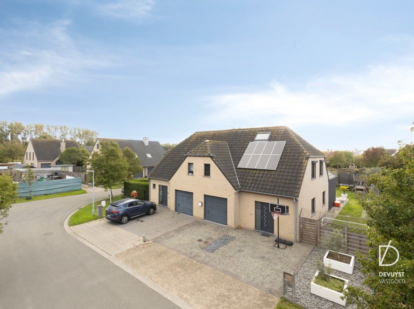 Huis te koop in Camiel Piessenstraat 4,
                    8420 Klemskerke