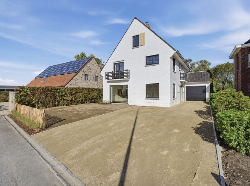 Huis te koop in ,
                    8540 Deerlijk