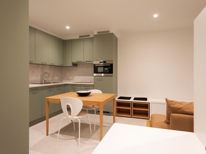 Deze moderne en energiezuinige studio is ideaal gelegen op wandelafstand van het station van Leuven en het centrum.<br />
<br />
De studio bevindt zic