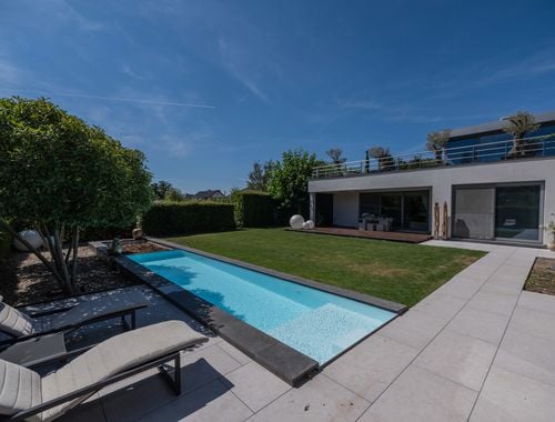                                         Woning te koop in Maaseik, € 1.200.000
