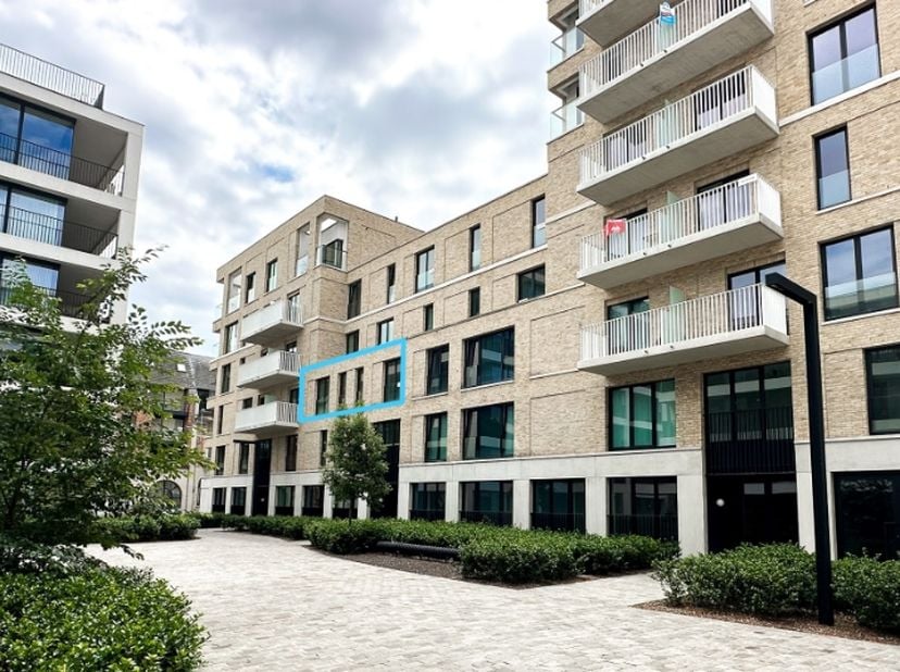 Modern nieuwbouwappartement te koop in Roeselare&amp;nbsp;met gunstige oriëntatie.<br />
6 % is mogelijk bij aankoop van een nieuwbouwwoning onder bepaald