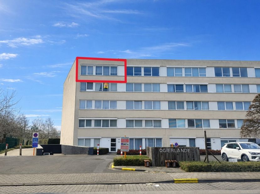 Appartement te koop in Beversesteenweg 45 bus 4.1,
                    8800 Roeselare