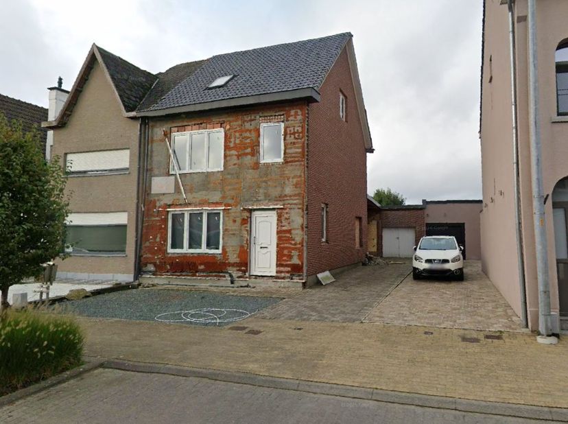 Huis te koop in Rosstraat 74,
                    9200 Baasrode