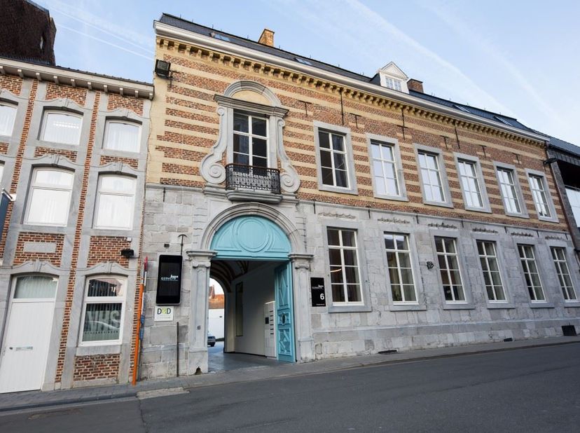 Bien professionnel à louer
                    à 3800 Sint-Truiden