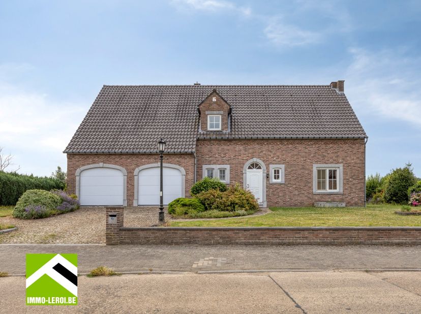 Bekijk deze woning rechtstreeks op de site van Immo Leroi: https://www.immo-leroi.be/pand/kopen-woning-tongeren/7616563<br />
<br />
In een rustige st