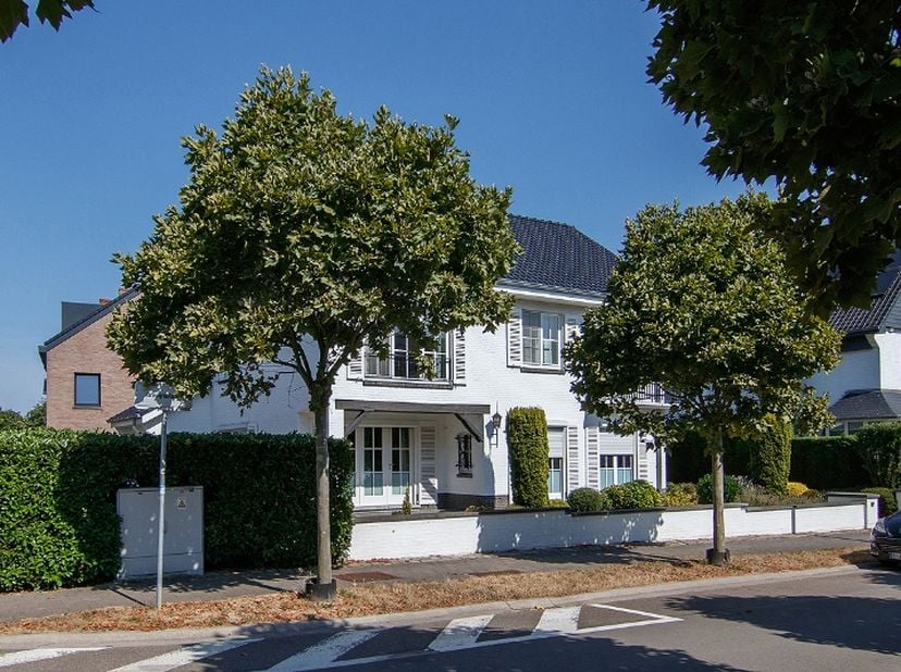 Troeven<br />
- Gegeerde ligging in de Willemswijk<br />
- Uitstekende bereikbaarheid<br />
- Op wandel- en fietsafstand van het stadscentrum<br />
-