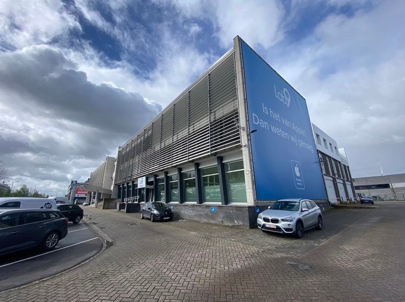 Bien professionnel à louer à Noorderlaan 79,
                    2030 Antwerpen