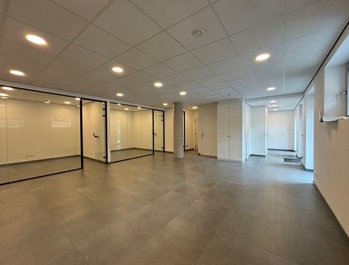                                         Kantoor te koop in Turnhout, € 275.000
