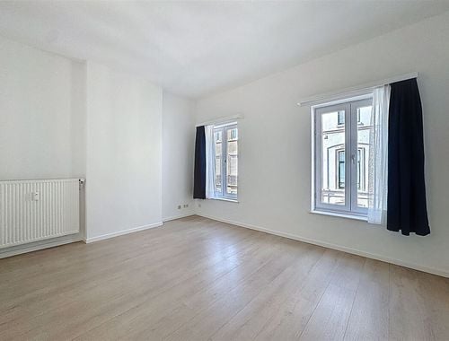                                        Studio te huur in Brussel, € 850
