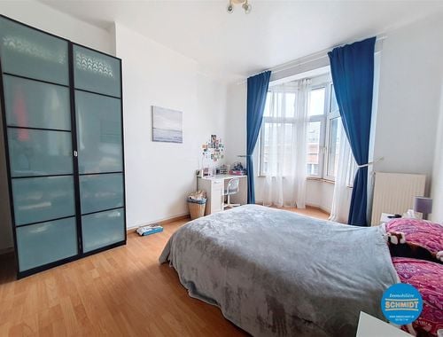                                         Appartement à louer à Etterbeek, € 875
