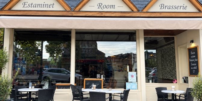 Bien professionnel à vendre à Place Sainte Anne 4, 7780 Comines