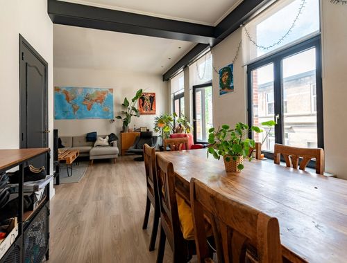                                         Triplex à louer à Antwerpen, € 1.795
