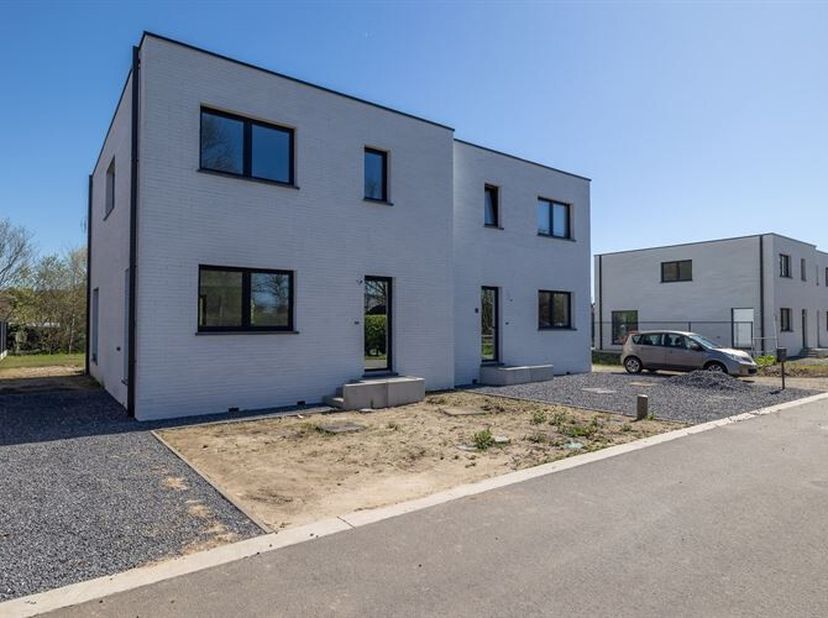 Dans le quartier verdoyant et particulièrement calme d'Averbode, cette maison jumelée moderne est située dans un endroit exceptionnel où la nature, l'