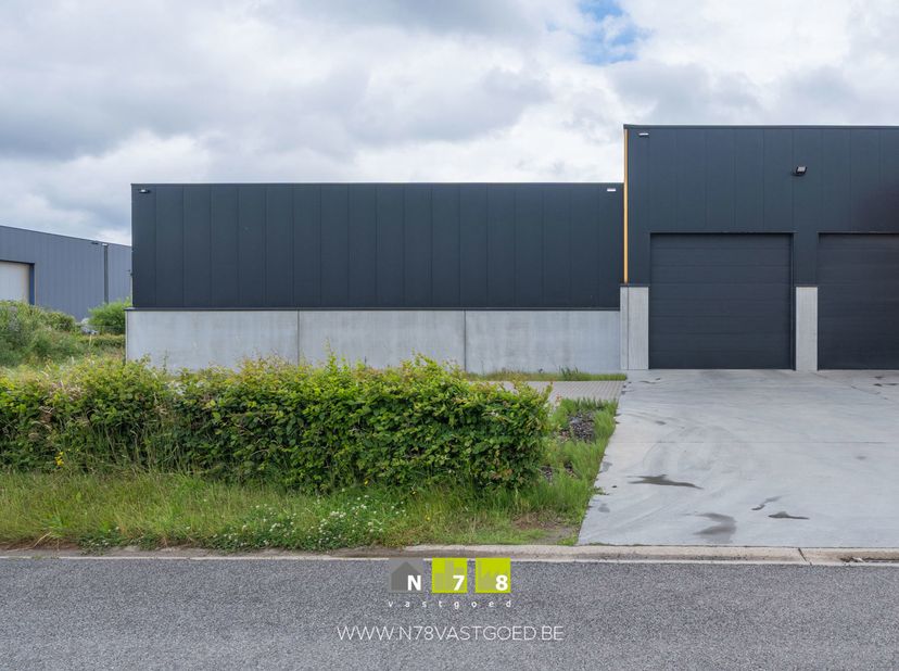 Bien professionnel à vendre
                    à 3620 Lanaken