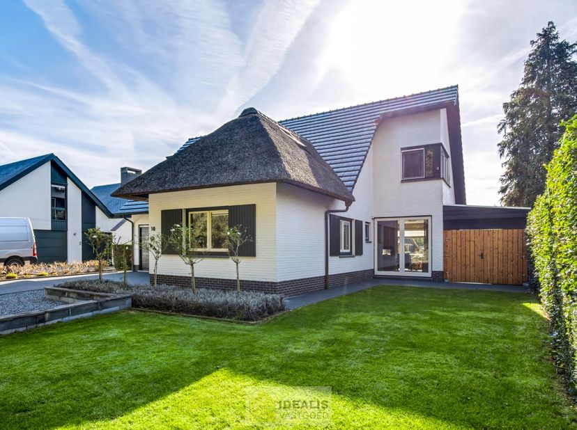Huis te koop in Holenweg 10,
                    3910 Neerpelt