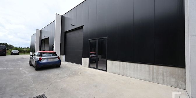 Bien professionnel à louer à Kruiskalsijdestraat 6, 8900 Ieper