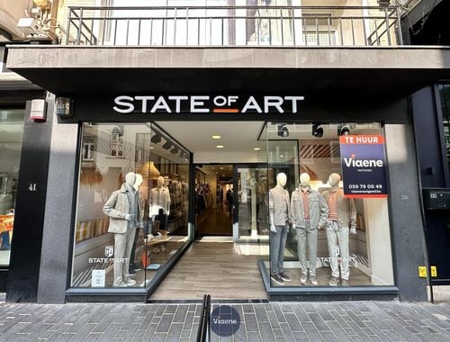                                         Handelsgelijkvloers te huur in Oostende, € 4.900

