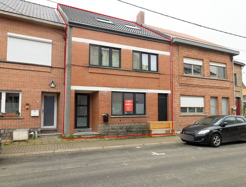                                         Maison deux facades à vendre à Landen, € 110.000
