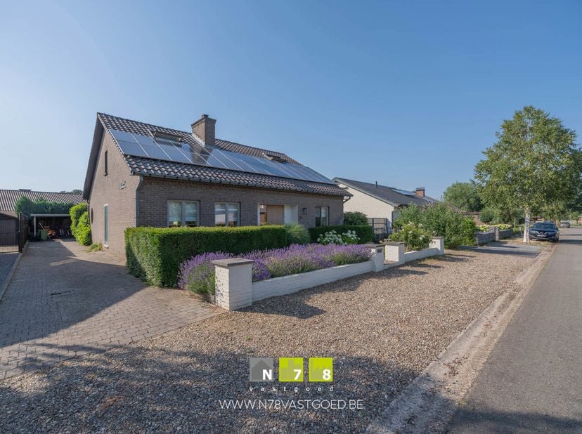 Maison à vendre
                    à 3680 Maaseik