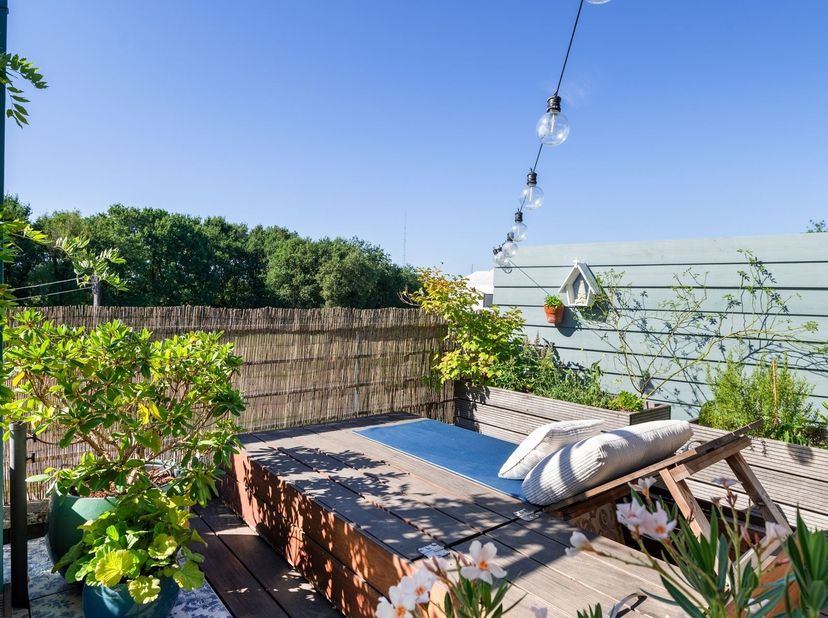 Kijkdag donderdag 27 augustus – penthouse met uitzonderlijke daktuin<br />
<br />
In het hart van Sint-Antonius ligt dit lichtrijke, pal zuidgericht