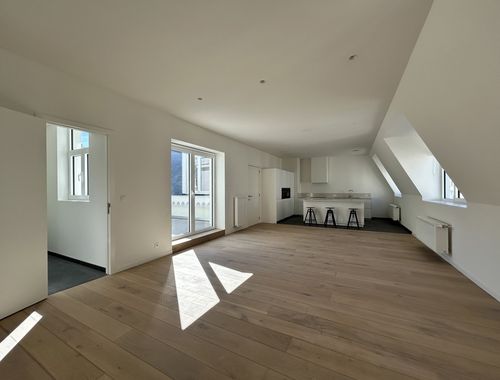                                         Appartement te huur in Brussel, € 2.000
